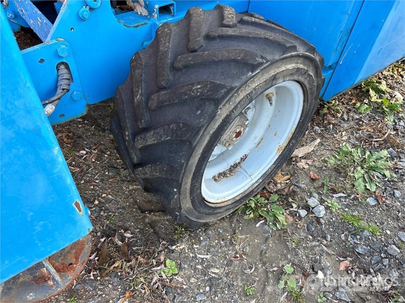 Genie GS-3268 RT 4x4 Dual Fuel Scissor Lift Šķerveida pacēlāji