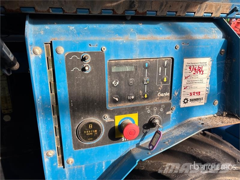 Genie GS-3268 RT 4x4 Dual Fuel Scissor Lift Šķerveida pacēlāji