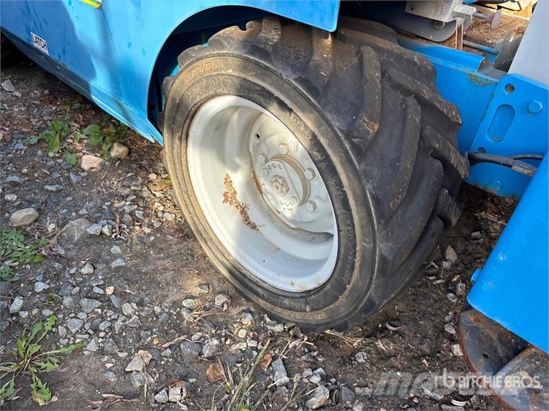 Genie GS-3268 RT 4x4 Dual Fuel Scissor Lift Šķerveida pacēlāji