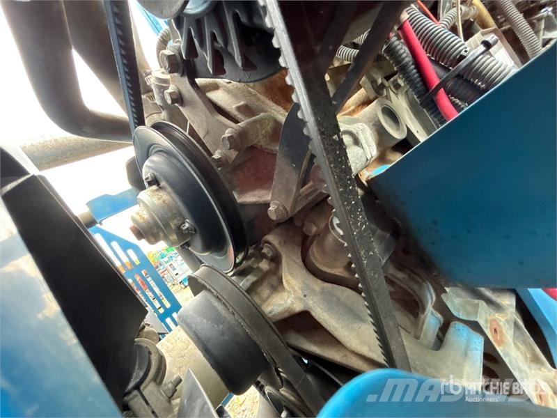 Genie GS-3390 رافعات مقصية الشكل