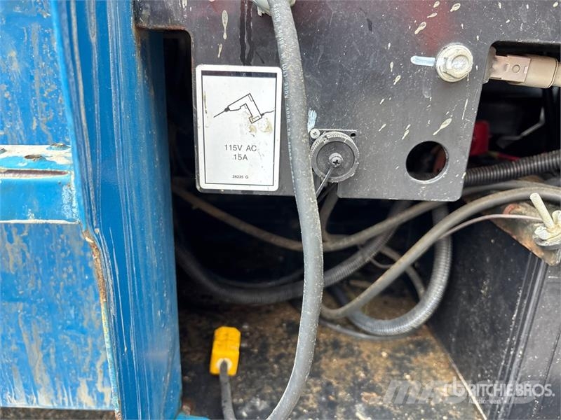 Genie GS-3390 رافعات مقصية الشكل