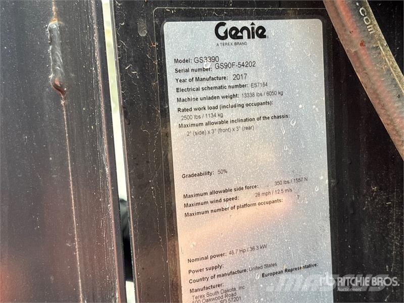 Genie GS-3390 رافعات مقصية الشكل