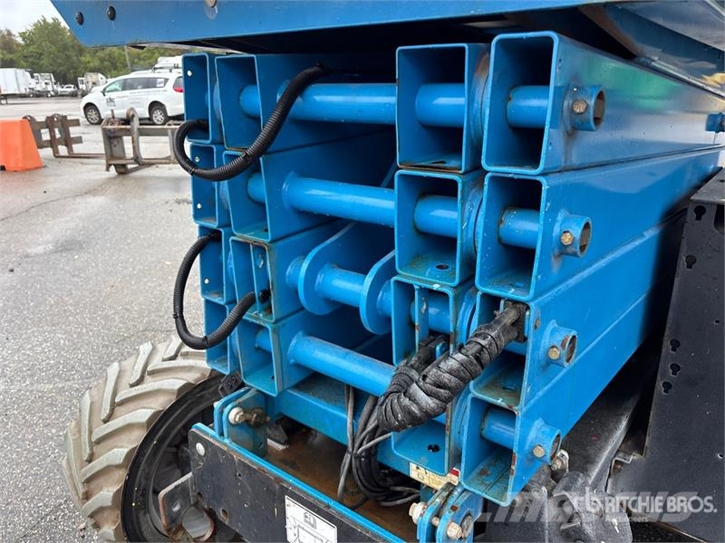 Genie GS-4069DC Electric Scissor Lift رافعات مقصية الشكل