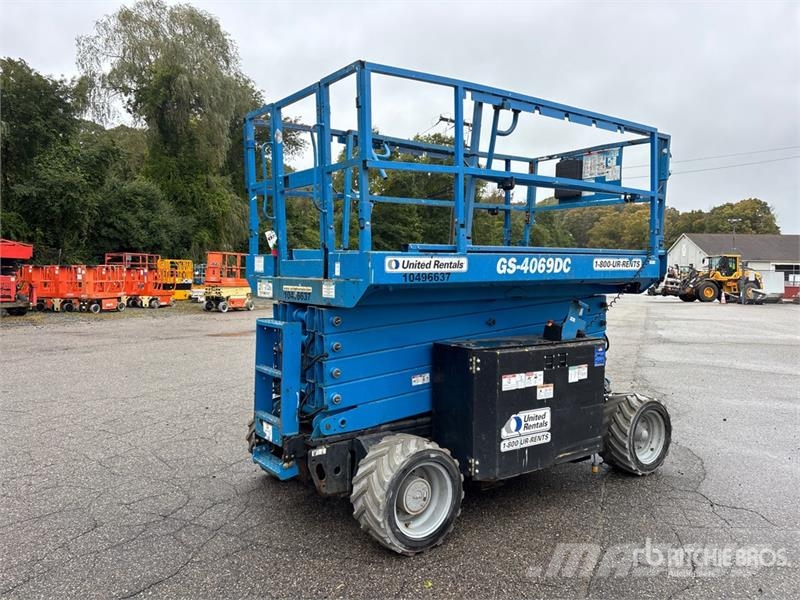 Genie GS-4069DC Electric Scissor Lift Piattaforme a pantografo