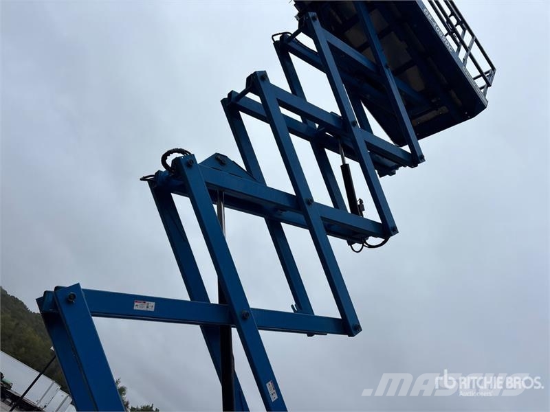 Genie GS-4069DC Electric Scissor Lift رافعات مقصية الشكل