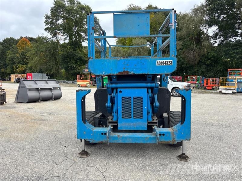 Genie GS-4390 4x4 Diesel Scissor Lift Šķerveida pacēlāji