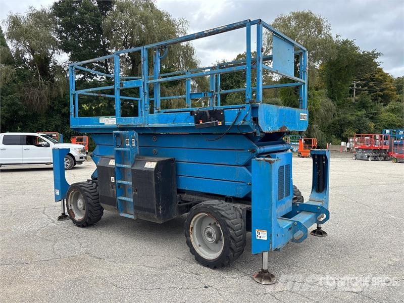 Genie GS-4390 4x4 Diesel Scissor Lift Šķerveida pacēlāji