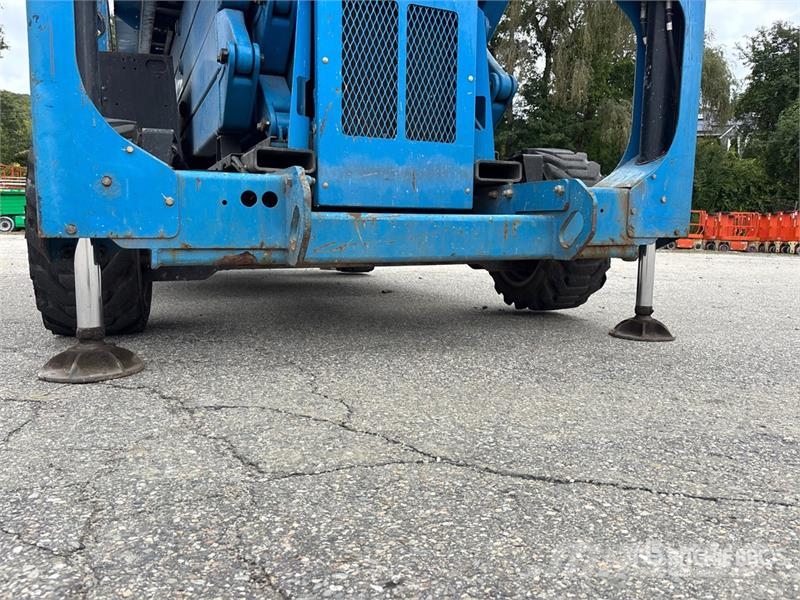Genie GS-4390 4x4 Diesel Scissor Lift Šķerveida pacēlāji