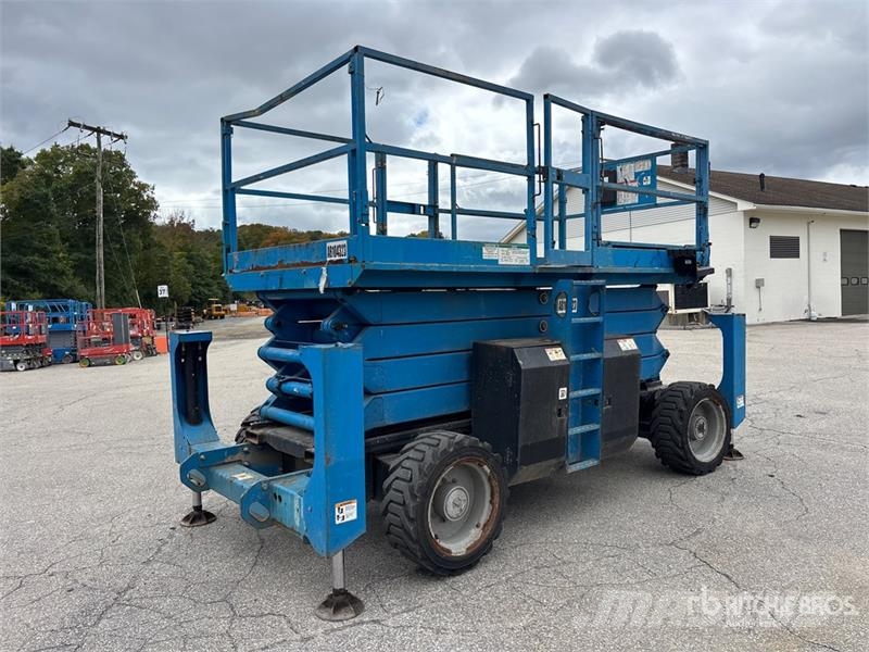 Genie GS-4390RT 4x4 Diesel Scissor Lift Saksilavat