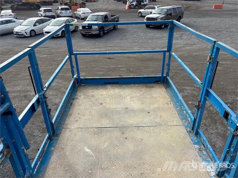 Genie GS-5390 4x4 Diesel Scissor Lift Ollós emelők