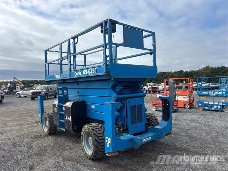 Genie GS-5390 4x4 Diesel Scissor Lift Ollós emelők