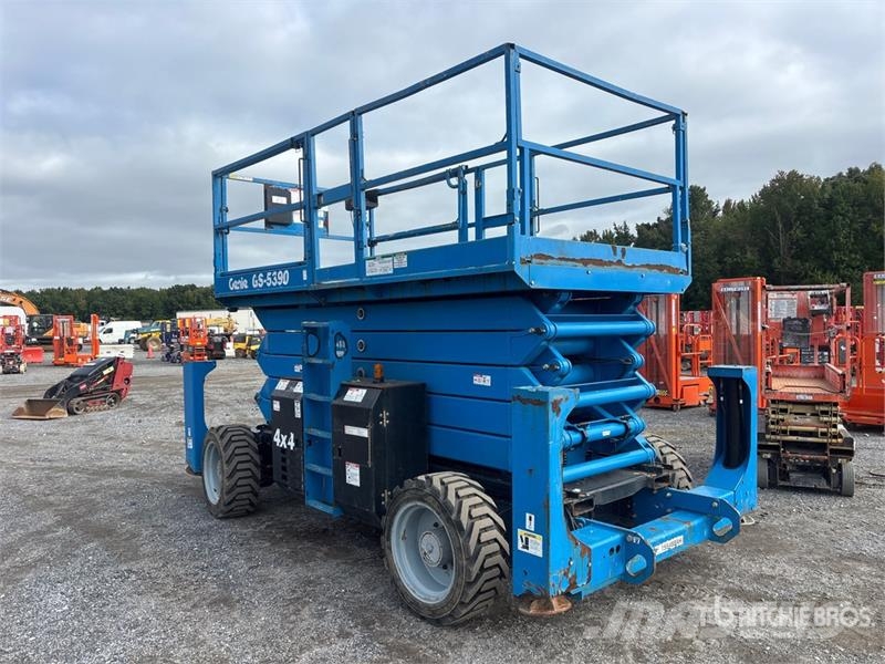 Genie GS-5390 4x4 Diesel Scissor Lift Ollós emelők