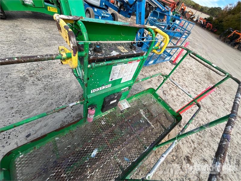 Genie S-45 Telescopic boom lifts