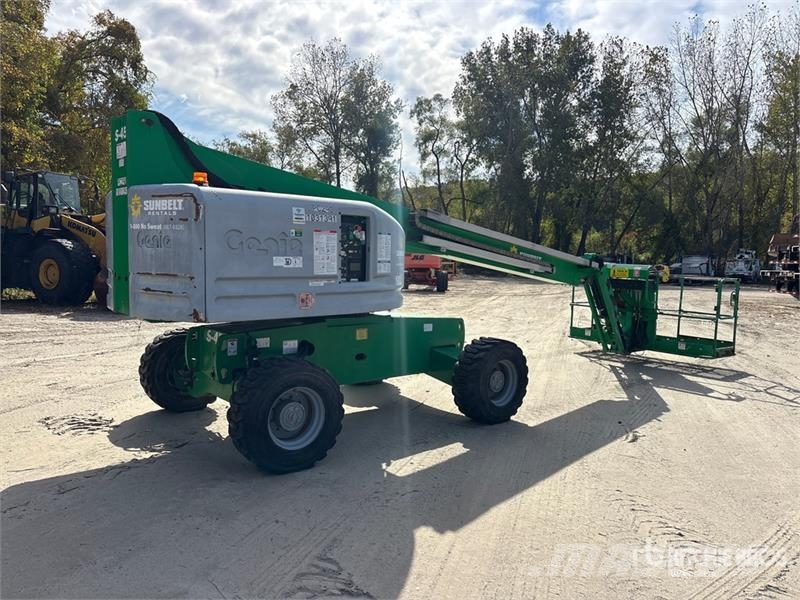 Genie S-45 Telescopic boom lifts