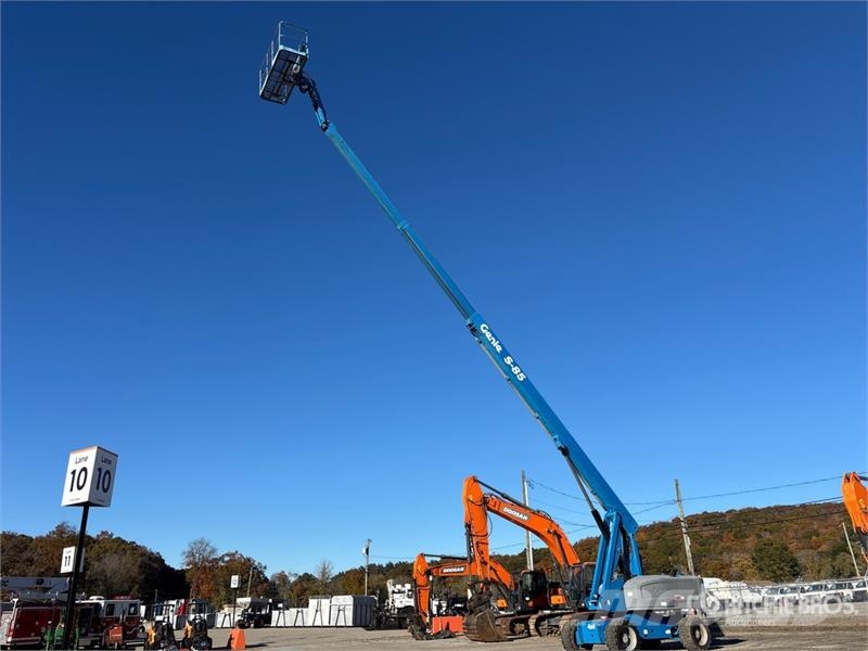 Genie S-85 4WD Diesel Telescopic Boom Lift Plataformas con brazo de elevación telescópico