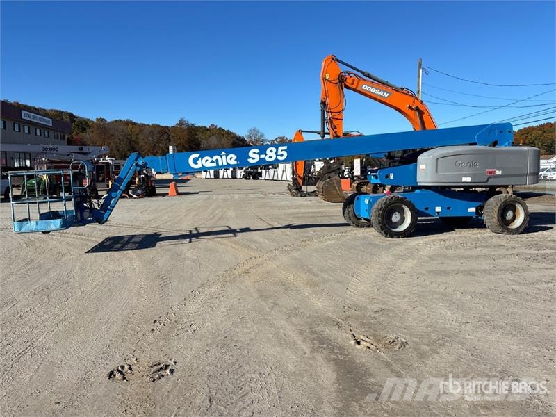 Genie S-85 4WD Diesel Telescopic Boom Lift Plataformas con brazo de elevación telescópico