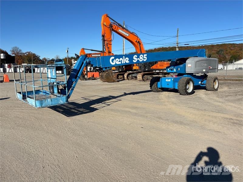 Genie S-85 4WD Diesel Telescopic Boom Lift Plataformas con brazo de elevación telescópico