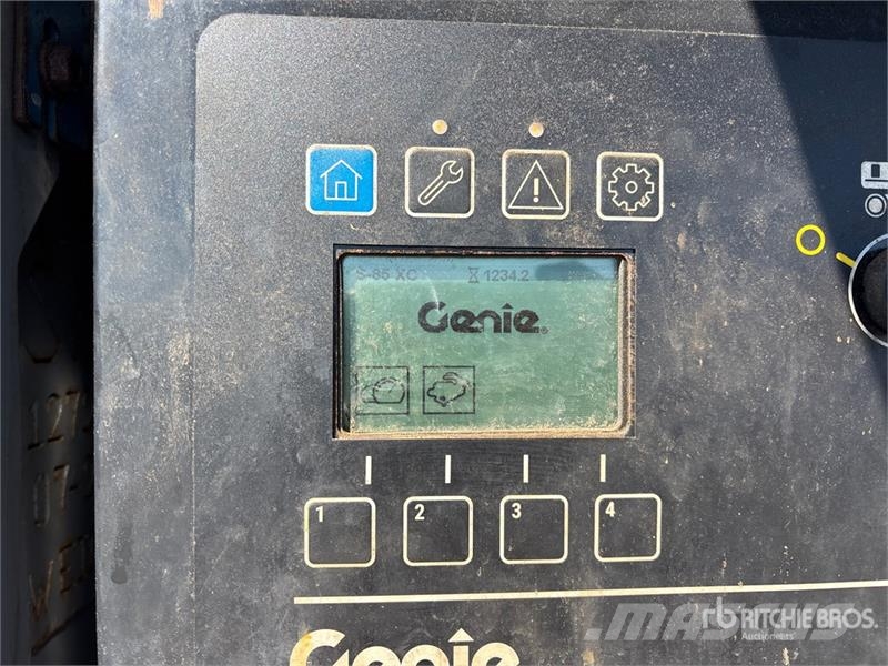 Genie S-85 XC 4WD Diesel Telescopic Boom Lift Teleskopske dvižne ploščadi