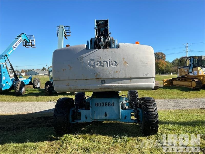 Genie S60 4WD Diesel Telescopic Boom Lift Телескопічні підйомники