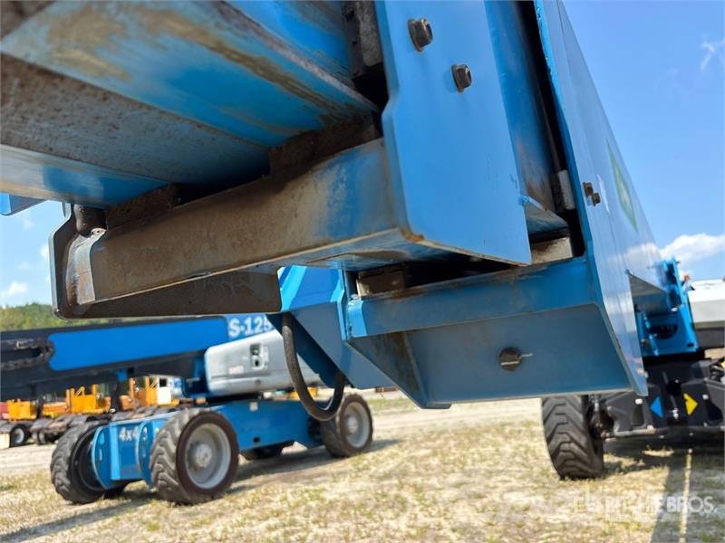 Genie SX-135 XC 4WD Diesel Telescopic Boom Lift Teleskopske podizne platforme