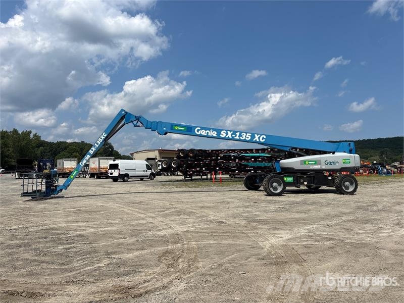 Genie SX-135 XC 4WD Diesel Telescopic Boom Lift Teleskopske podizne platforme