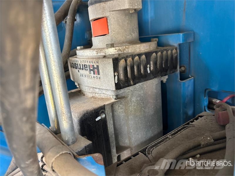 Genie SX-135 XC 4WD Diesel Telescopic Boom Lift Teleskopske podizne platforme