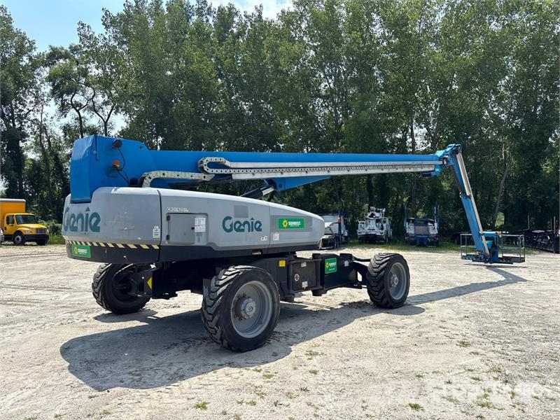 Genie SX-135 XC 4WD Diesel Telescopic Boom Lift Teleskopske podizne platforme