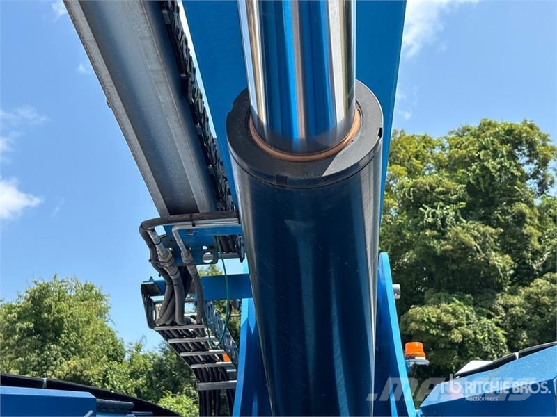 Genie SX-135 XC 4WD Diesel Telescopic Boom Lift Teleskopske podizne platforme