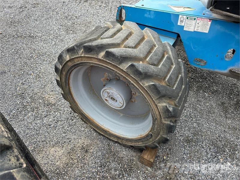 Genie Z-45/25 4WD Diesel Articulating Boom Lift (Inopera Piattaforme a braccio articolato