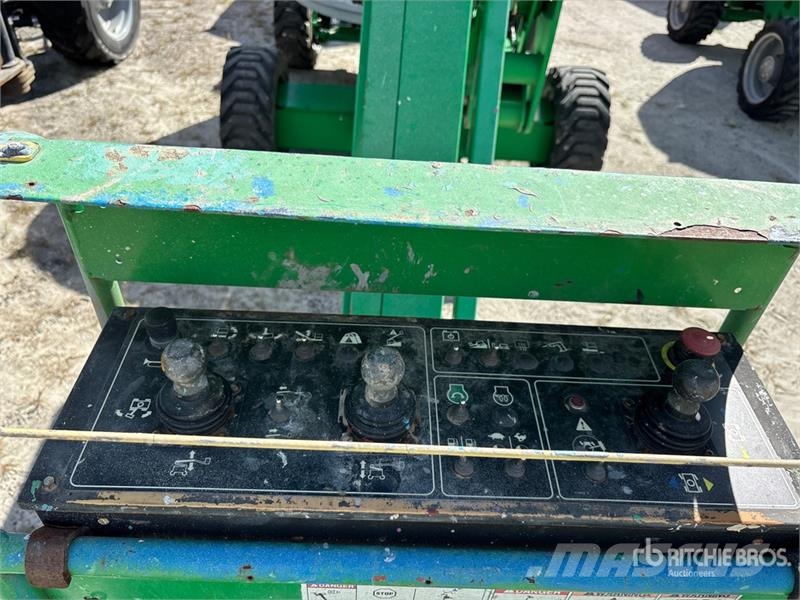 Genie Z-45/25J Karos emelők