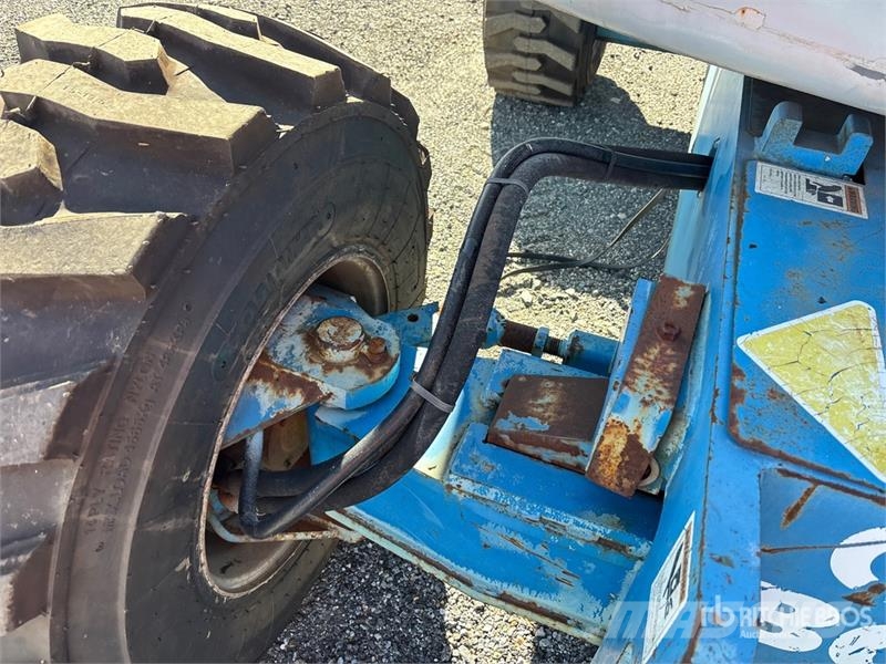 Genie Z-60 4WD Diesel Articulating Boom Lift Articulated boom lifts