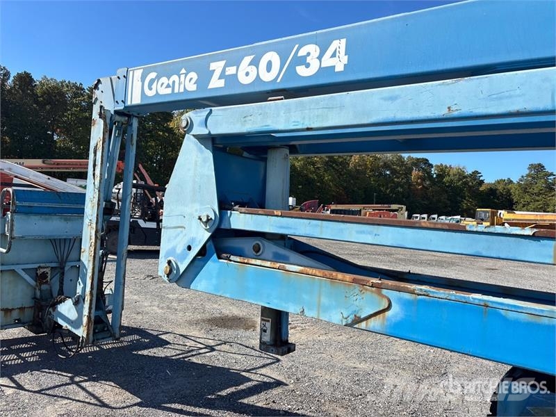 Genie Z-60 4WD Diesel Articulating Boom Lift Articulated boom lifts