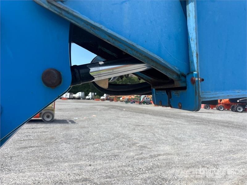 Genie Z-62/40 4WD Diesel Articulating Boom Lift Piattaforme a braccio articolato