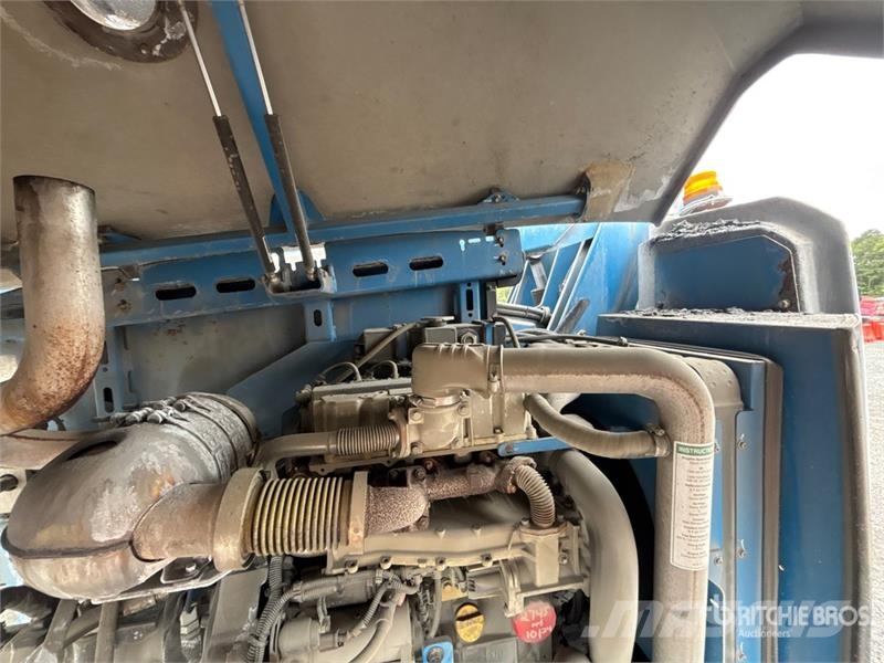 Genie Z-62/40 4WD Diesel Articulating Boom Lift Gelenkteleskoparbeitsbühnen