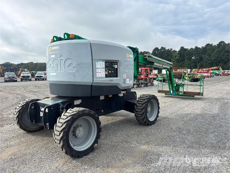Genie Z-62/40 4WD Diesel Articulating Boom Lift 曲臂高空作業車
