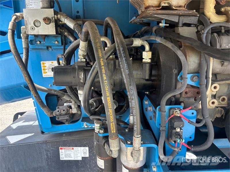 Genie Z-62/40 4WD Diesel Articulating Boom Lift Piattaforme a braccio articolato