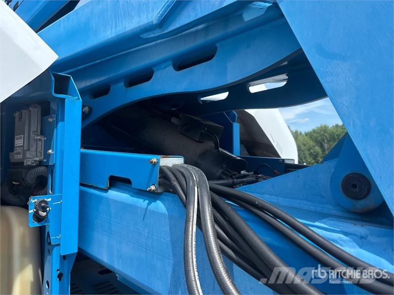Genie Z-62/40 4WD Diesel Articulating Boom Lift Piattaforme a braccio articolato
