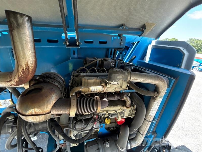 Genie Z-62/40 4WD Diesel Articulating Boom Lift Piattaforme a braccio articolato