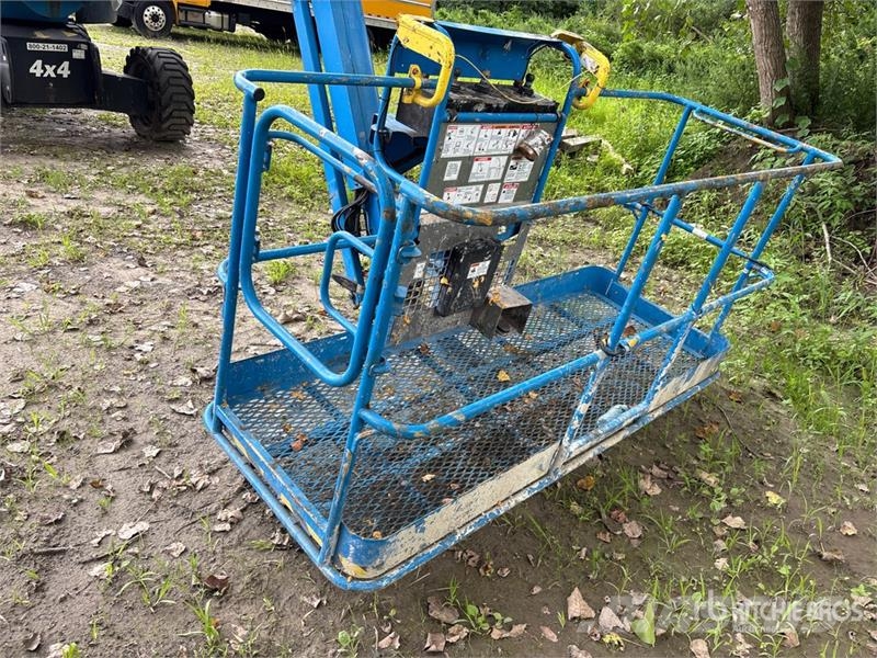 Genie Z-62/40J 4WD Diesel Articulating Boom Lift (Inoper Piattaforme a braccio articolato