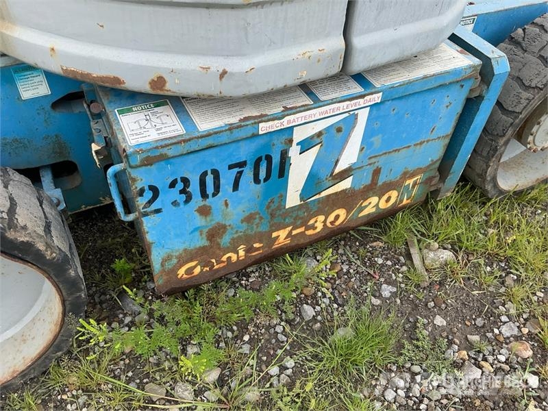 Genie Z30-N 2WD Electric Articulating Boom Lift Piattaforme a braccio articolato