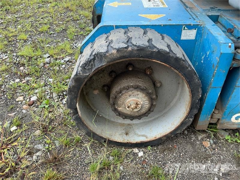 Genie Z30-N 2WD Electric Articulating Boom Lift Piattaforme a braccio articolato