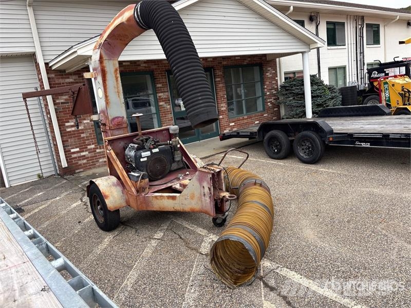 GiANT Vac 300L Leaf Vacuum Egyéb mezőgazdasági gépek