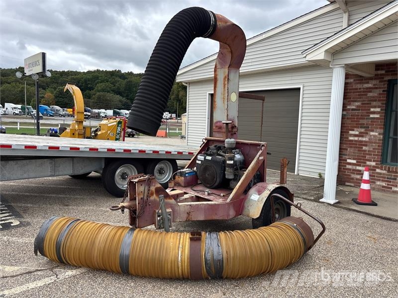 GiANT Vac 300L Leaf Vacuum Egyéb mezőgazdasági gépek