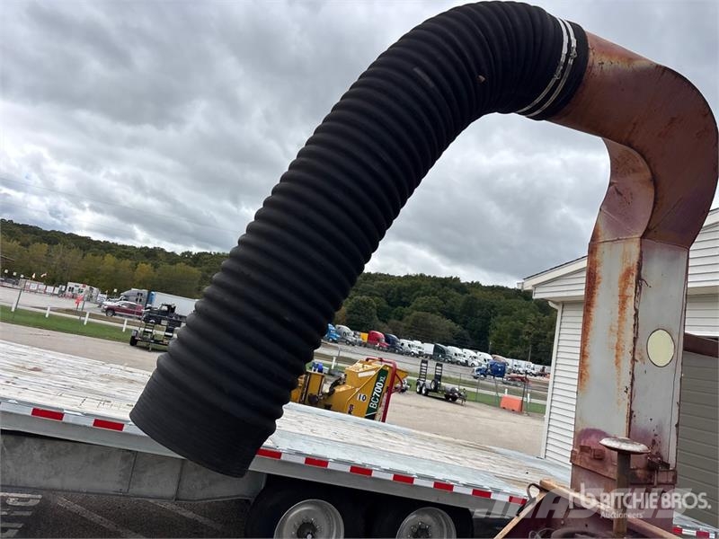GiANT Vac 300L Leaf Vacuum Egyéb mezőgazdasági gépek