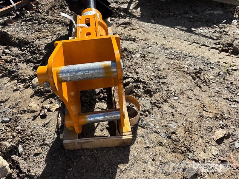  GIYI 16 in Cat 305 Excavator Auger (Unused) مثاقيب