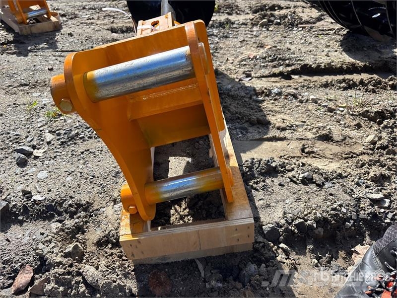  GIYI 16 in Cat 305 Excavator Auger (Unused) ドリル