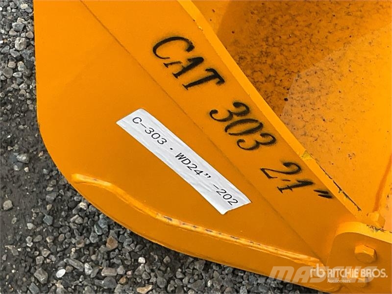 GIYI 24 in Excavator Bucket - Fits Cat 303 (Unused Žlice