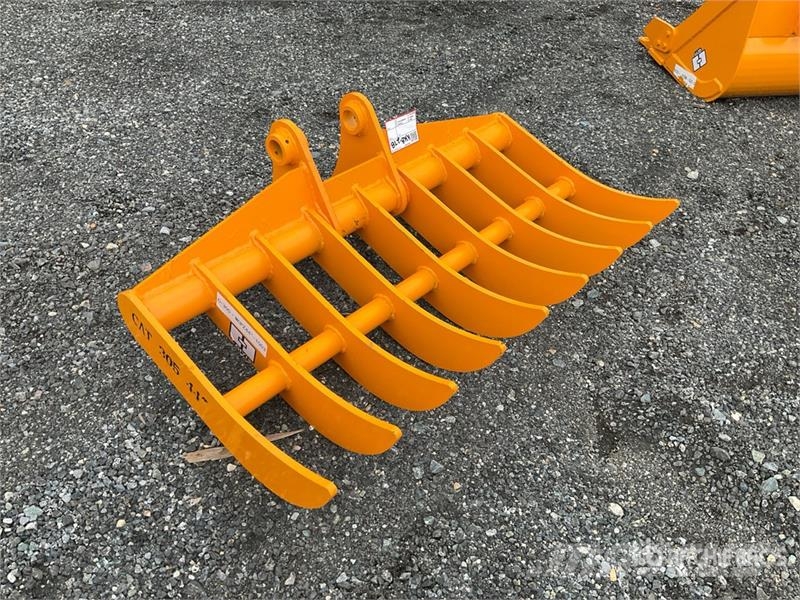  GIYI 44 in Cat 305 44 In Excavator Rake (Unused) Okretači i sakupljači sena