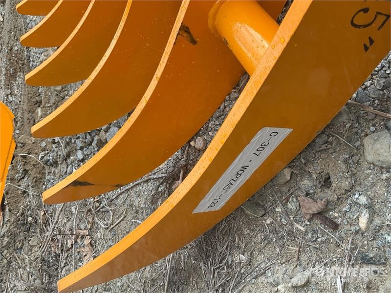 GIYI 45 in Cat 307 Excavator Rake (Unused) Obračalniki in zgrabljalniki