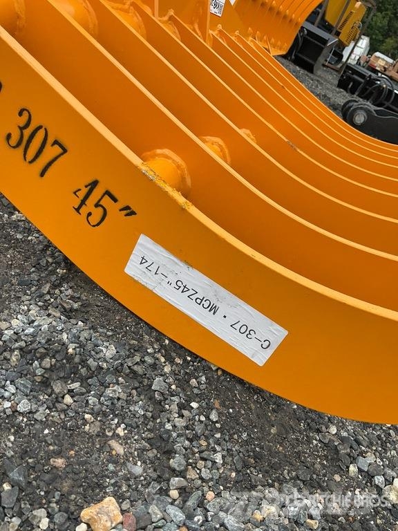 GIYI 45 in Cat 307 Excavator Rake (Unused) Okretači i sakupljači sena